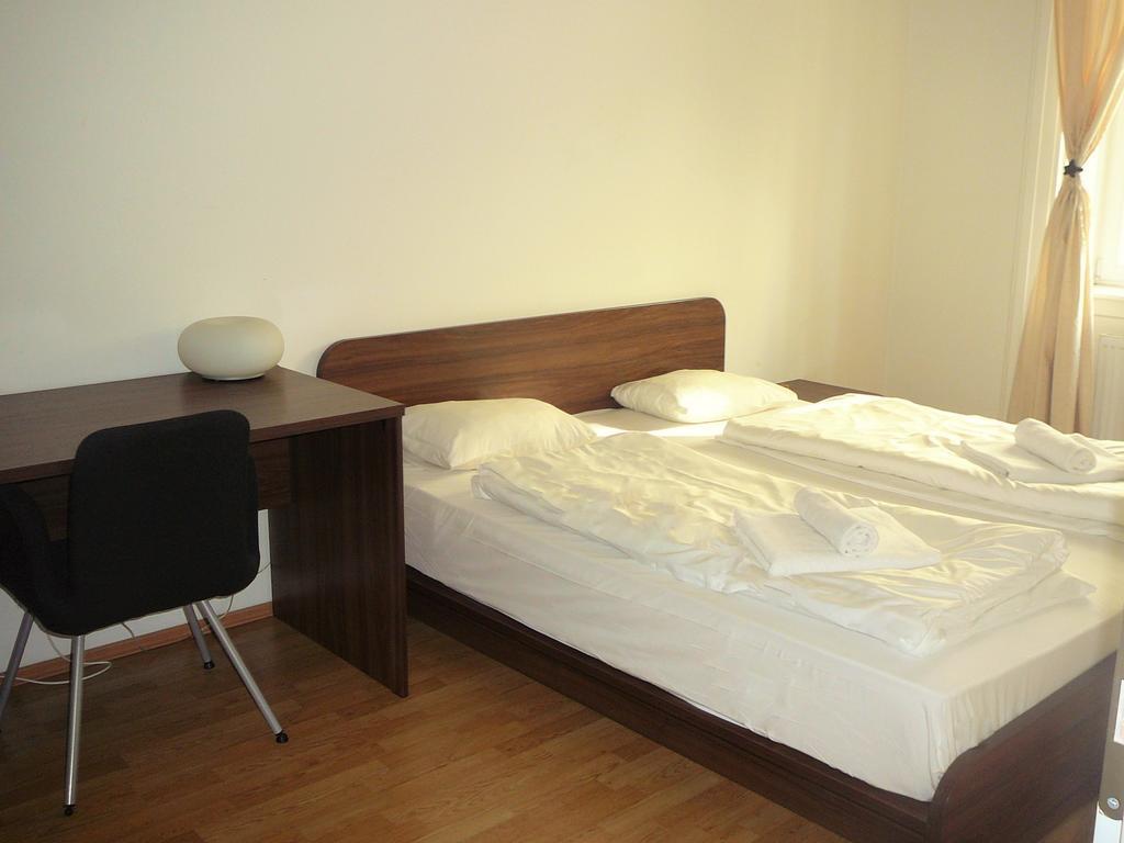 Lion Apartments Medena, Big Size, High Ceilings 布拉迪斯拉发 外观 照片