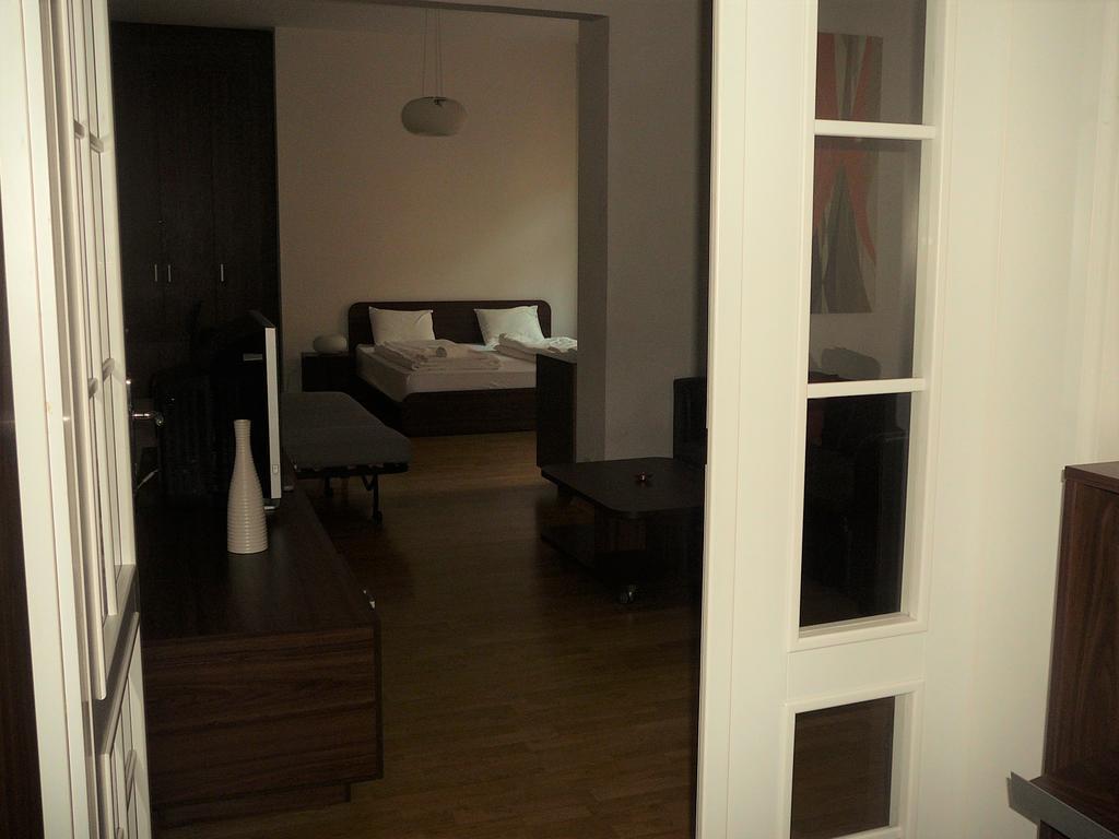 Lion Apartments Medena, Big Size, High Ceilings 布拉迪斯拉发 外观 照片