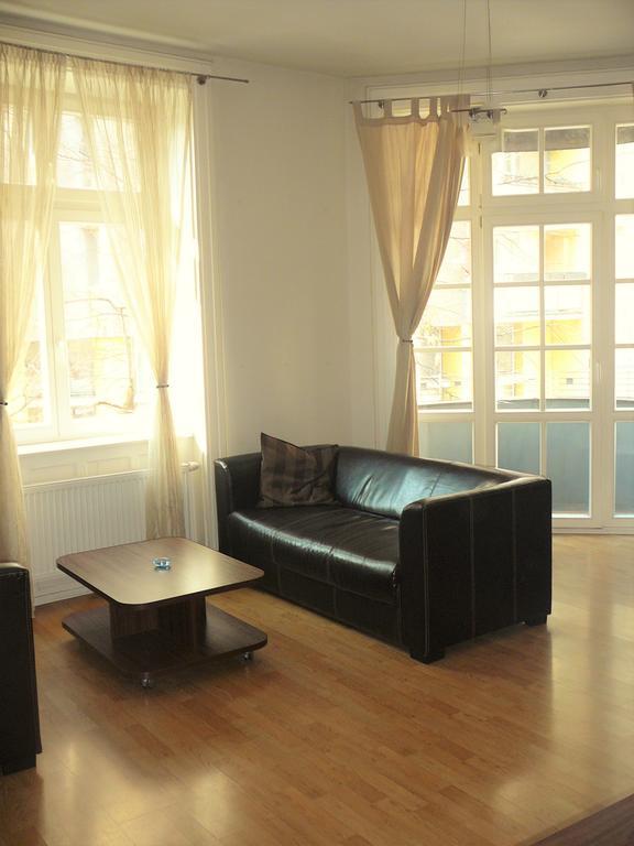 Lion Apartments Medena, Big Size, High Ceilings 布拉迪斯拉发 外观 照片