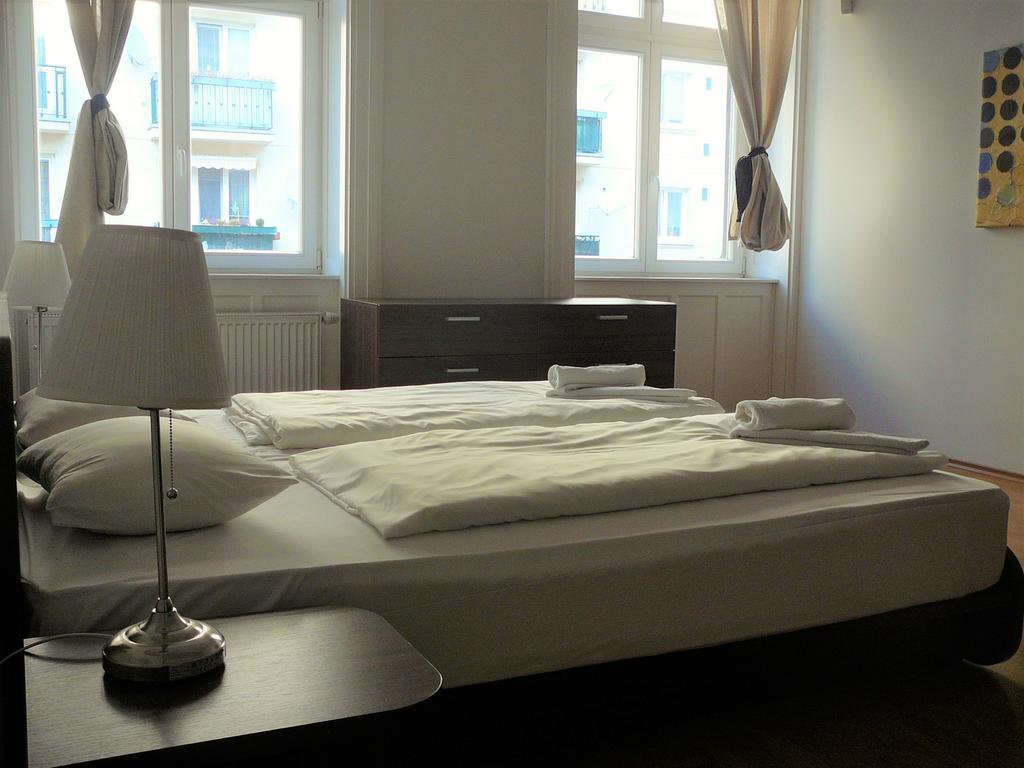 Lion Apartments Medena, Big Size, High Ceilings 布拉迪斯拉发 外观 照片